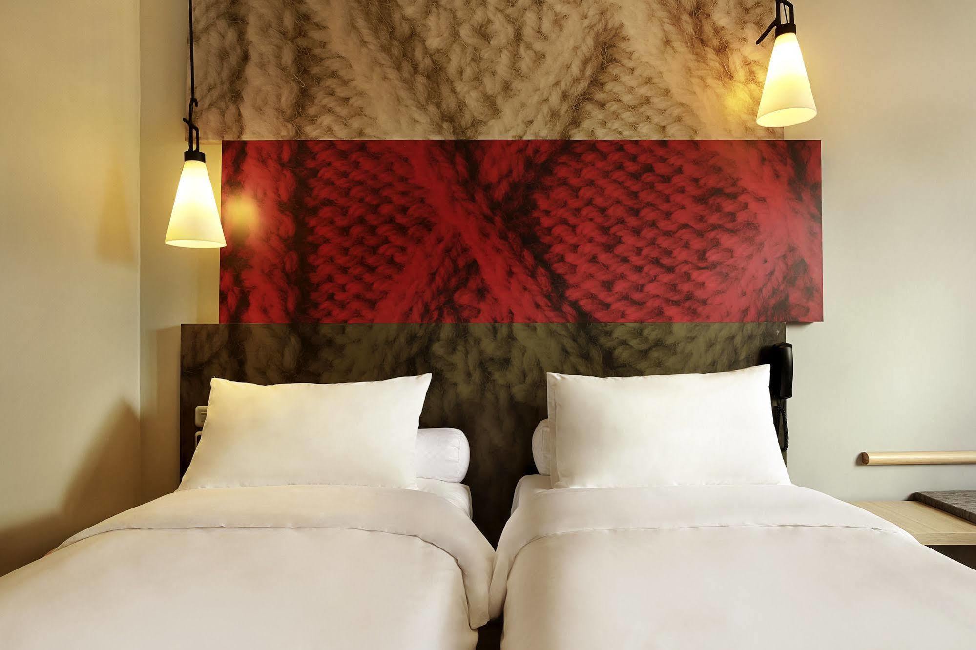 Hotel Ibis Edinburgh Centre Royal Mile - Hunter Square Esterno foto